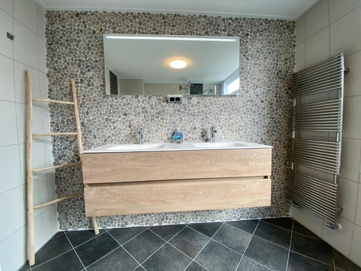 Beach House Makai - Family House With Finnish Sauna, 2 Bathrooms And Only Minutes From The Beach De Koog  Exteriör bild